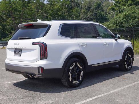 Used 2025 Kia Telluride EX FWD image 12