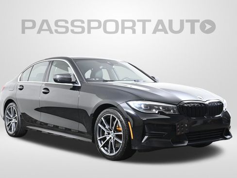 Used 2021 BMW 330i Sedan w/ Driving Assistance Package image 4