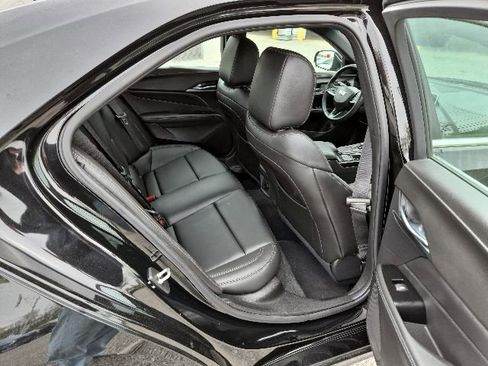 Used 2023 Cadillac CT4 Luxury w/ Cold Weather Package AWD/4WD image 10