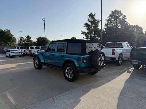 Used 2020 Jeep Wrangler Unlimited Sahara AWD/4WD image 4
