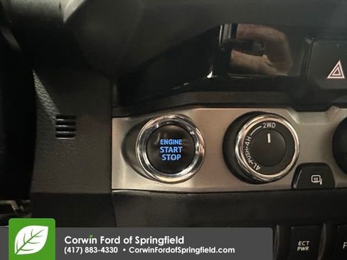 Used 2016 Toyota Tacoma Limited image 28