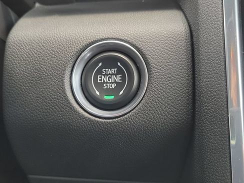 Used 2025 GMC Acadia Elevation w/ Elevation Premium Package FWD image 22