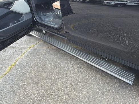 New 2026 Lincoln Navigator L Black Label AWD/4WD image 10