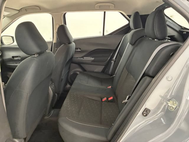 Used 2024 Nissan Kicks SV FWD image 18