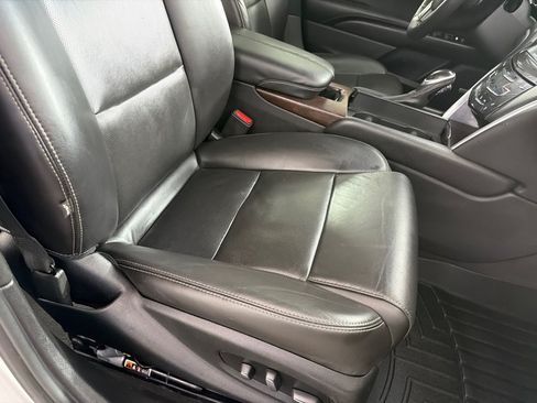 Used 2019 Cadillac XTS Luxury FWD image 19