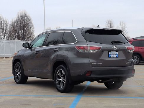 Used 2016 Toyota Highlander XLE image 8