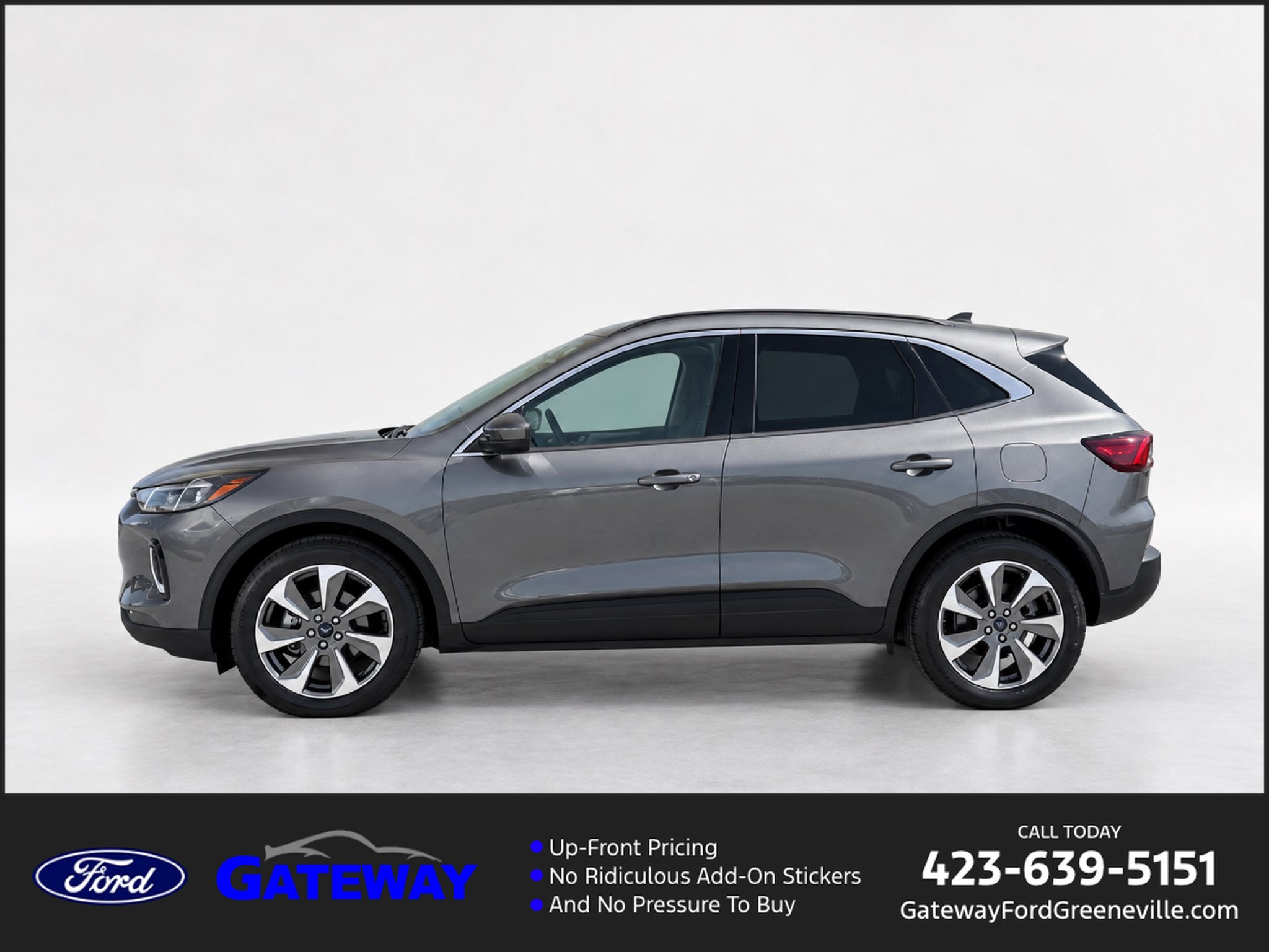Used 2023 Ford Escape Platinum FWD image 1