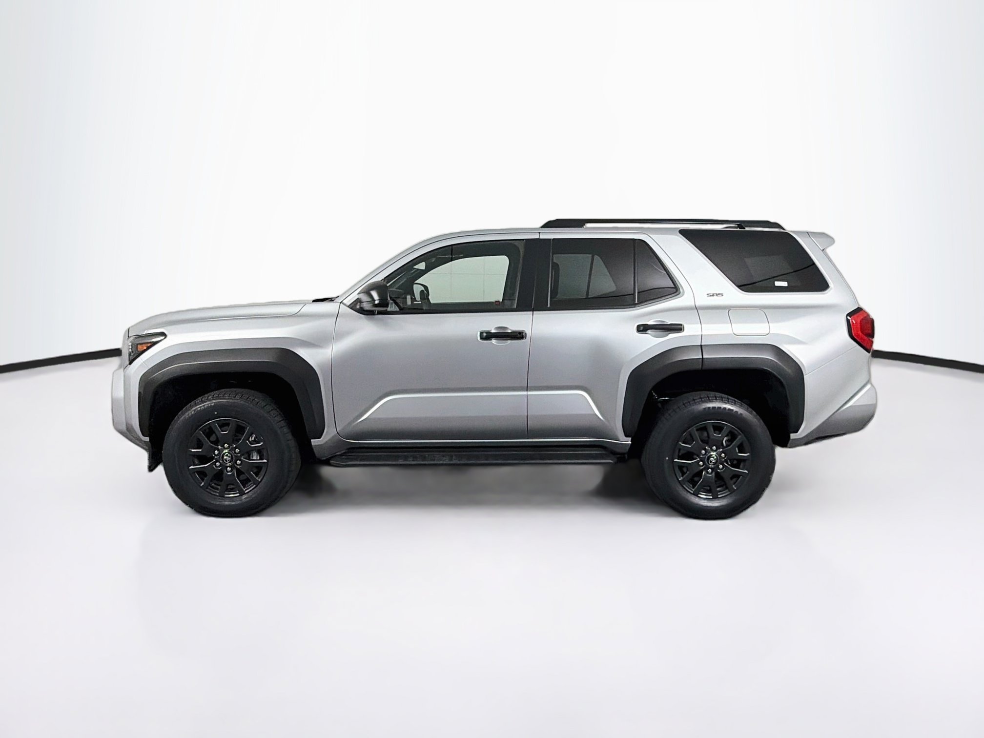 Used 2025 Toyota 4Runner SR5 AWD/4WD image 4