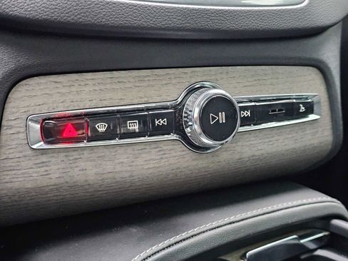 Certified 2022 Volvo XC90 T6 Inscription w/ Climate Package image 27