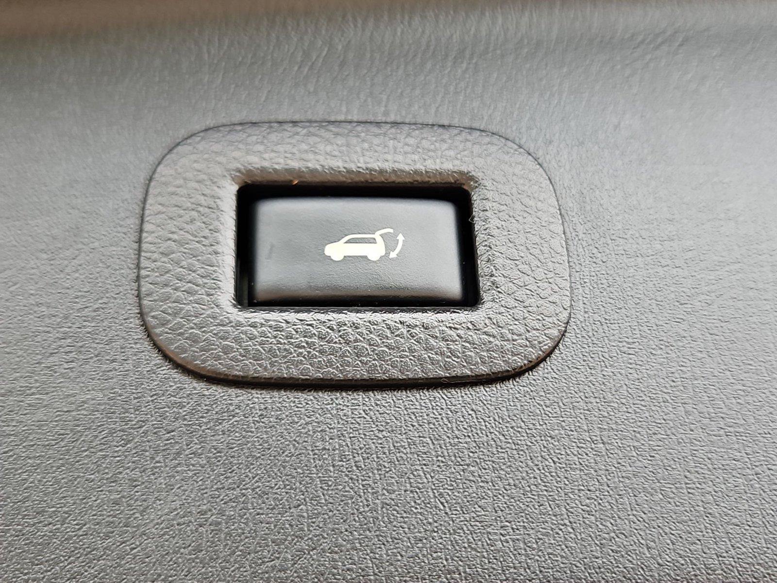 Used 2018 Nissan Armada Platinum w/ Captain Seat Package AWD/4WD image 29