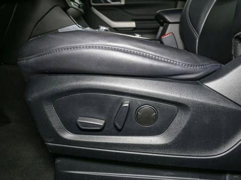 Used 2023 Ford Explorer XLT w/ Equipment Group 202A image 39