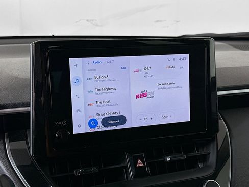 Used 2023 Toyota Corolla Cross LE image 19