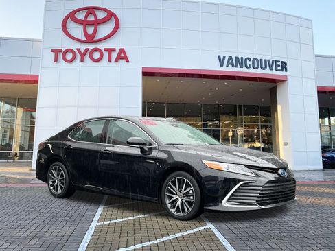 Certified 2024 Toyota Camry XLE w/ Navigation Package image 1