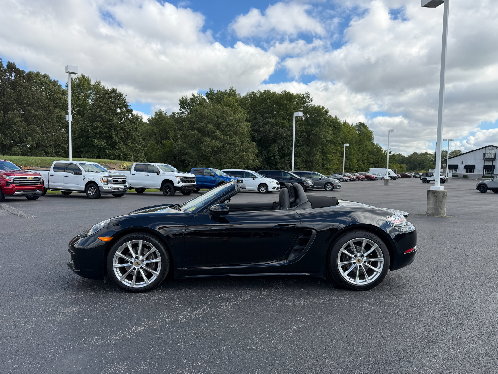 Used 2017 Porsche 718 Boxster RWD image 6