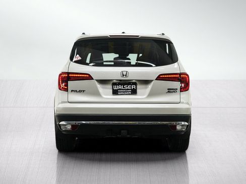 Used 2017 Honda Pilot Touring image 4