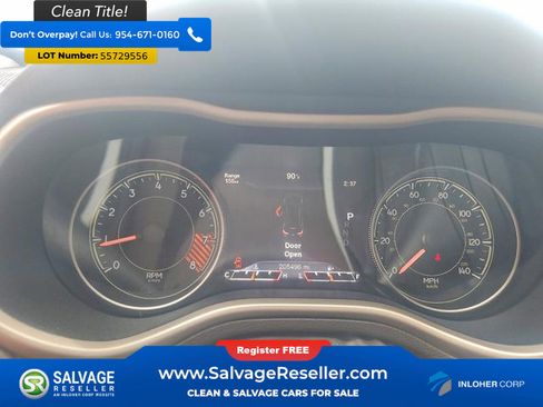 Used 2014 Jeep Cherokee Trailhawk w/ Comfort/Convenience Group AWD/4WD image 12