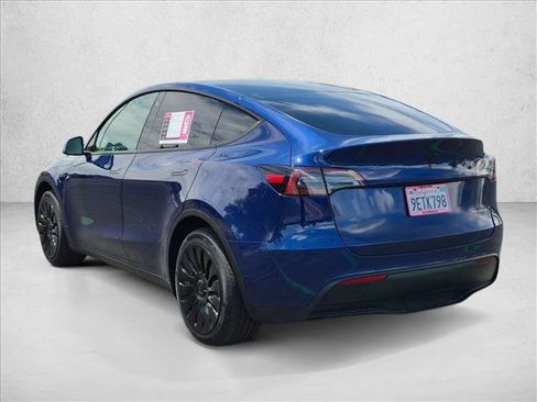 Used 2023 Tesla Model Y Long Range AWD/4WD image 8