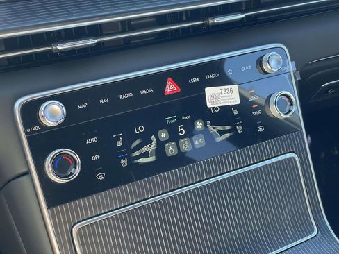 New 2026 Genesis GV80 3.5T image 17