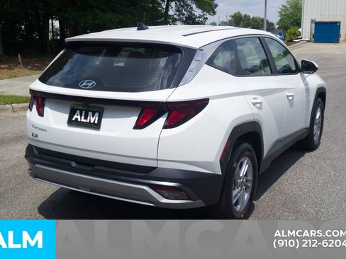 Used 2025 Hyundai Tucson SE FWD image 6