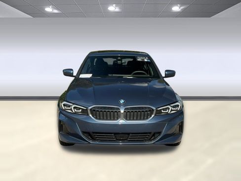 Certified 2025 BMW 330i xDrive Sedan AWD/4WD image 6