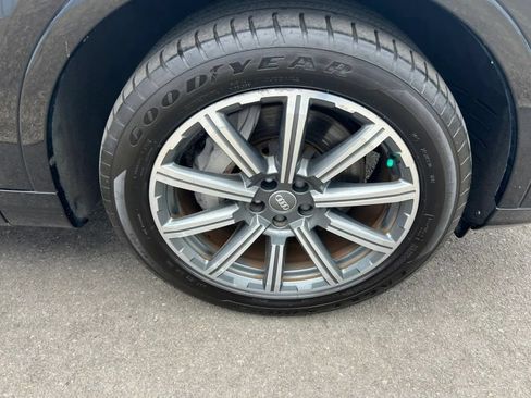 Used 2017 Audi Q7 3.0T Premium Plus AWD/4WD image 5