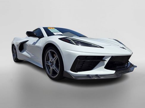 Used 2025 Chevrolet Corvette Stingray Premium Cpe w/ Z51 Performance Package RWD image 7