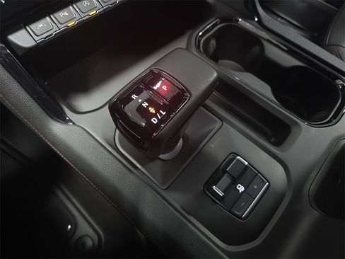 Used 2023 GMC Sierra 1500 AT4 w/ Technology Package image 20