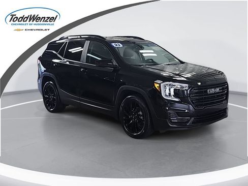 Used 2023 GMC Terrain SLE w/ Driver Convenience Package FWD image 1