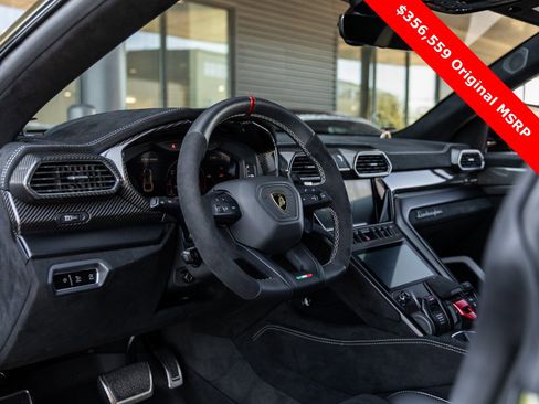 Used 2024 Lamborghini Urus Performante image 39