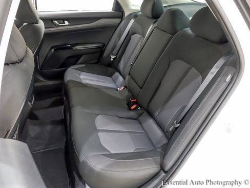 Used 2021 Kia K5 LXS image 16