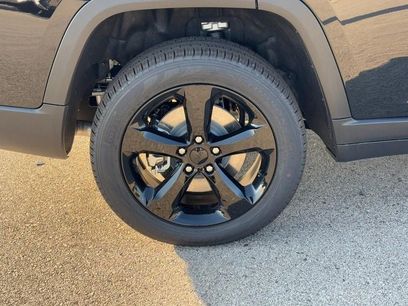 New 2025 Jeep Grand Cherokee L Limited w/ Luxury Tech Group II