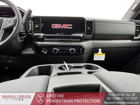 Used 2024 GMC Sierra 1500 SLE image 3