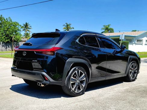 Used 2021 Lexus UX 200 w/ Accessory Package (Z2) FWD image 14