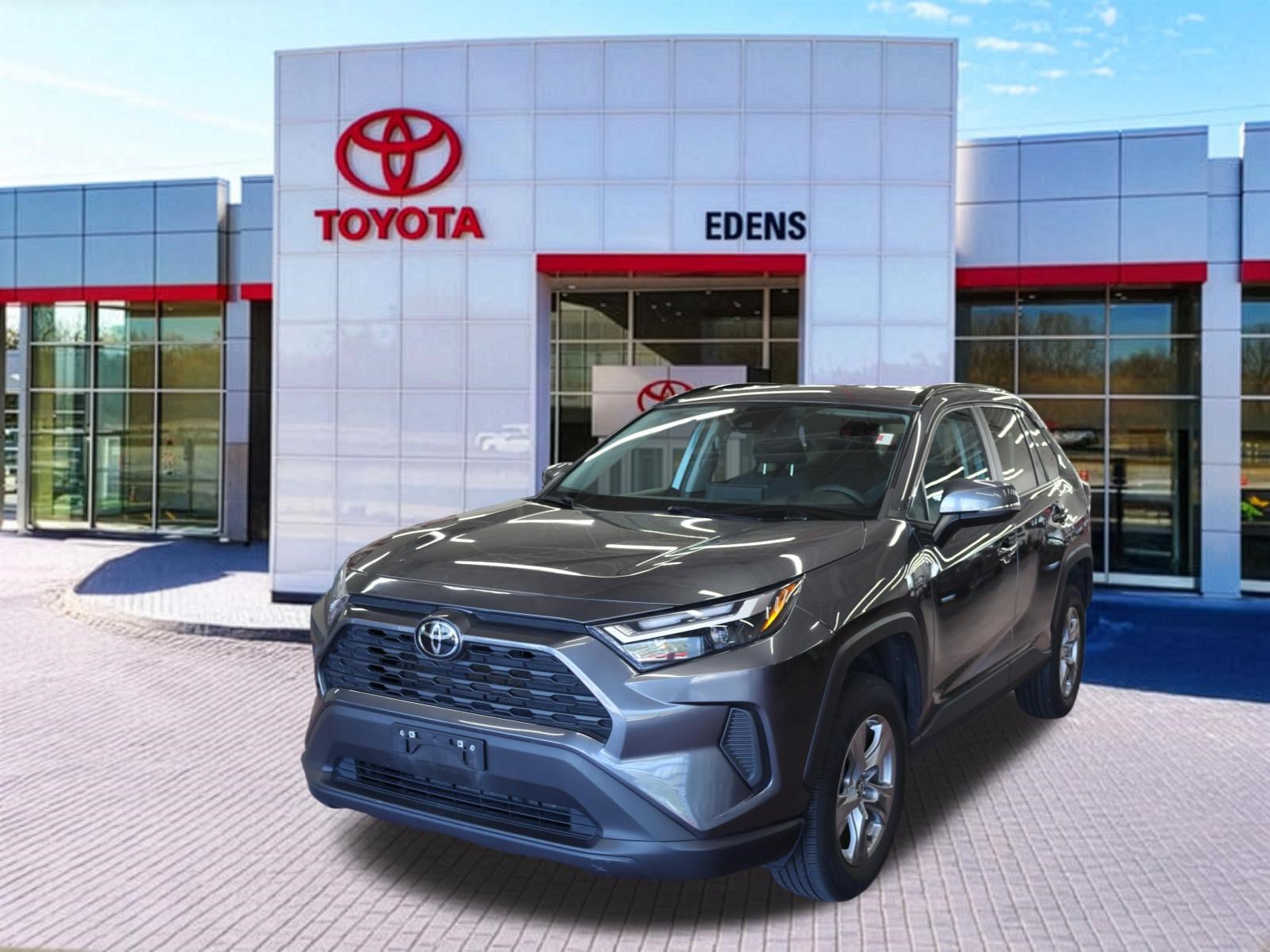 Used 2024 Toyota RAV4 XLE FWD image 10