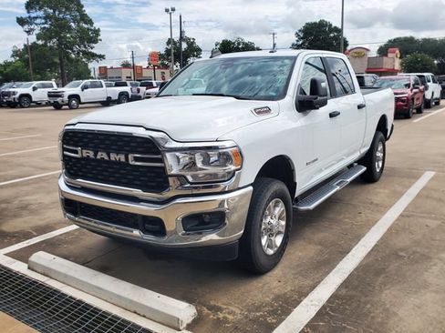 Used 2024 RAM 2500 Big Horn AWD/4WD image 11