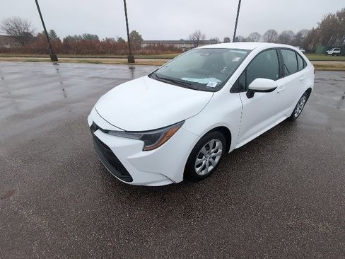 Certified 2025 Toyota Corolla LE image 8