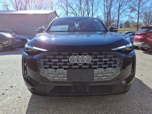 Used 2025 Audi Q5 Premium Plus AWD/4WD image 2