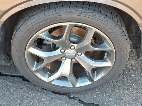 Used 2015 Dodge Challenger R/T Plus image 7