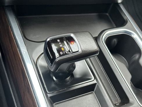 Used 2022 GMC Sierra 1500 SLT w/ SLT Premium Package image 23