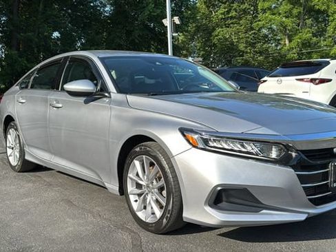 Used 2021 Honda Accord LX image 3