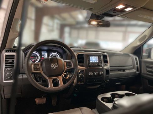 Used 2024 RAM 1500 Classic SLT image 17