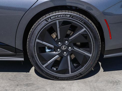 New 2026 Lexus ES 500e AWD/4WD image 12