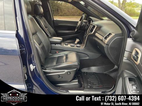 Used 2016 Jeep Grand Cherokee Limited AWD/4WD image 25