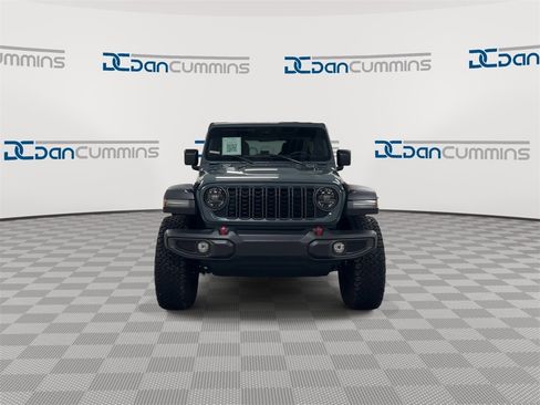 Used 2024 Jeep Wrangler Unlimited Rubicon w/ XTREMEE 35" Tire Package image 3