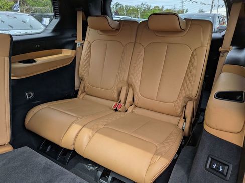 Used 2023 Jeep Grand Cherokee L Summit w/ Luxury Tech Group V AWD/4WD image 31