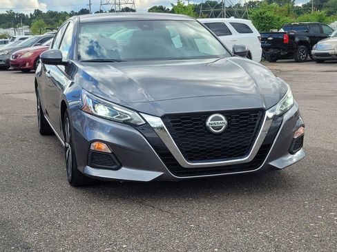 Used 2022 Nissan Altima 2.5 SV FWD image 6