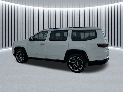 Used 2024 Jeep Wagoneer Series III w/ Premium Group I image 14