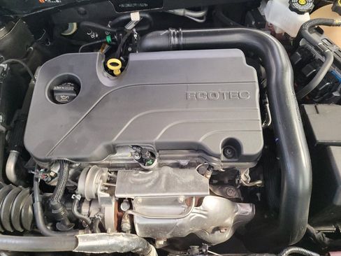 Used 2023 Chevrolet Malibu LS FWD image 30