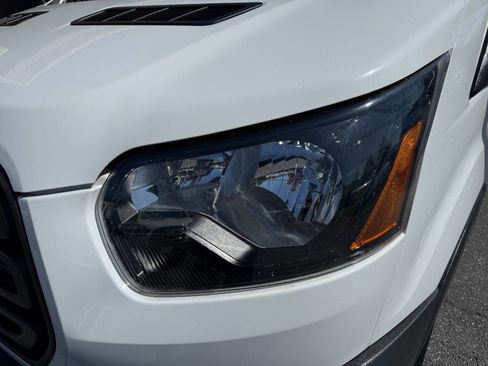 Used 2018 Ford Transit 250 138 image 29