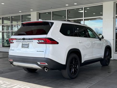 New 2026 Toyota Grand Highlander AWD Hybrid image 13